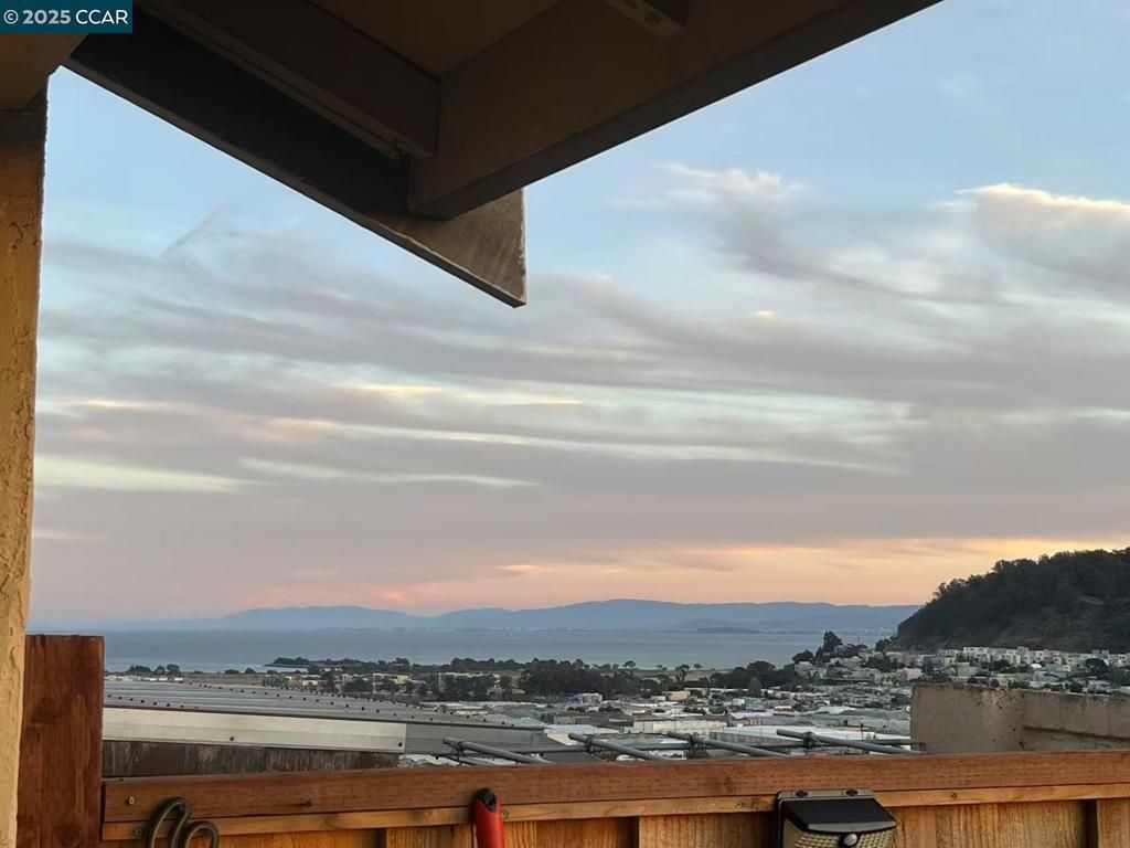 listing image 130725586652778464260