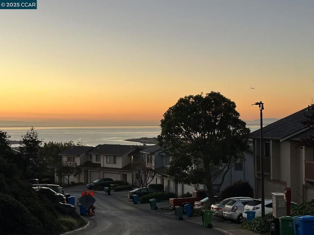 listing image 130724212584695530377