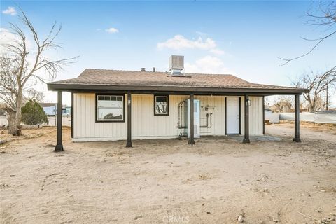 Photo of 47242 92nd Street W, Lancaster, CA 93536 (MLS # SR26021039)
