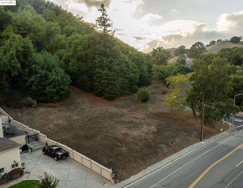 Photo of 3300 Pinole Valley Rd Rd, Pinole, CA 94564 (MLS # 41114627)