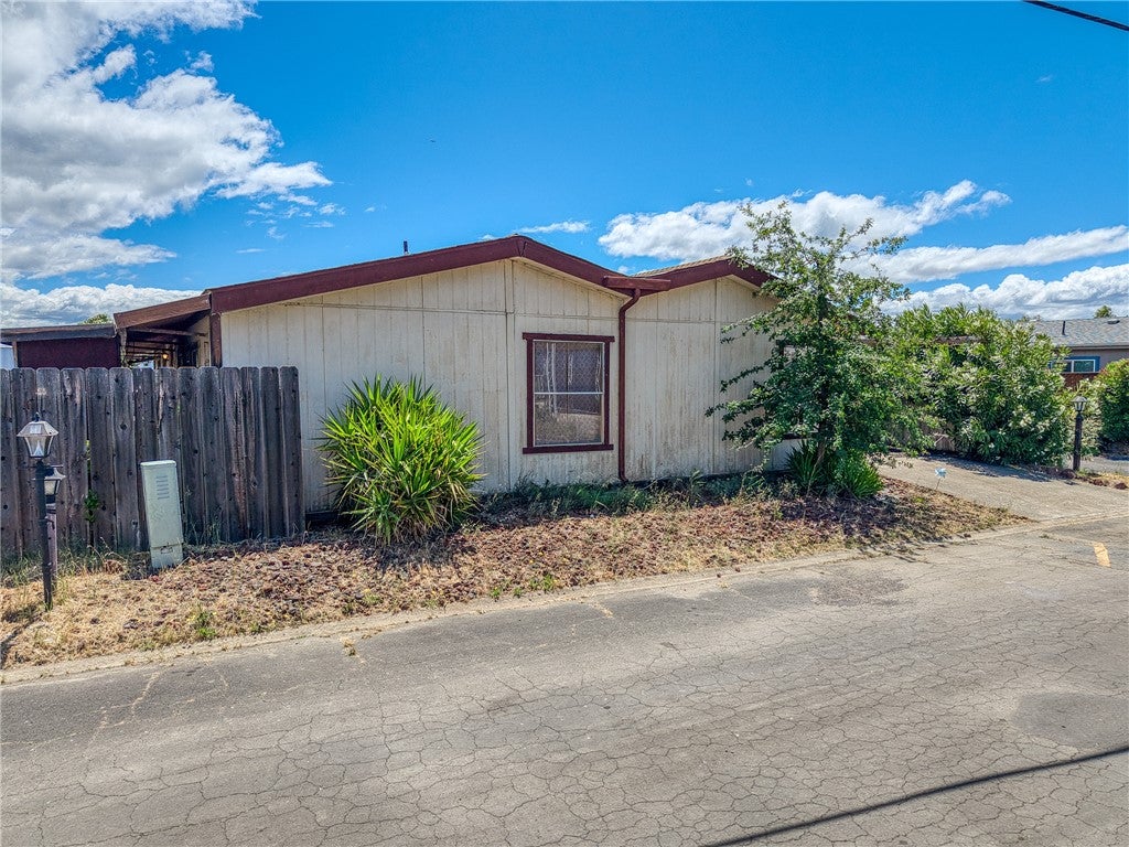 5830 Robin Hill Drive 10