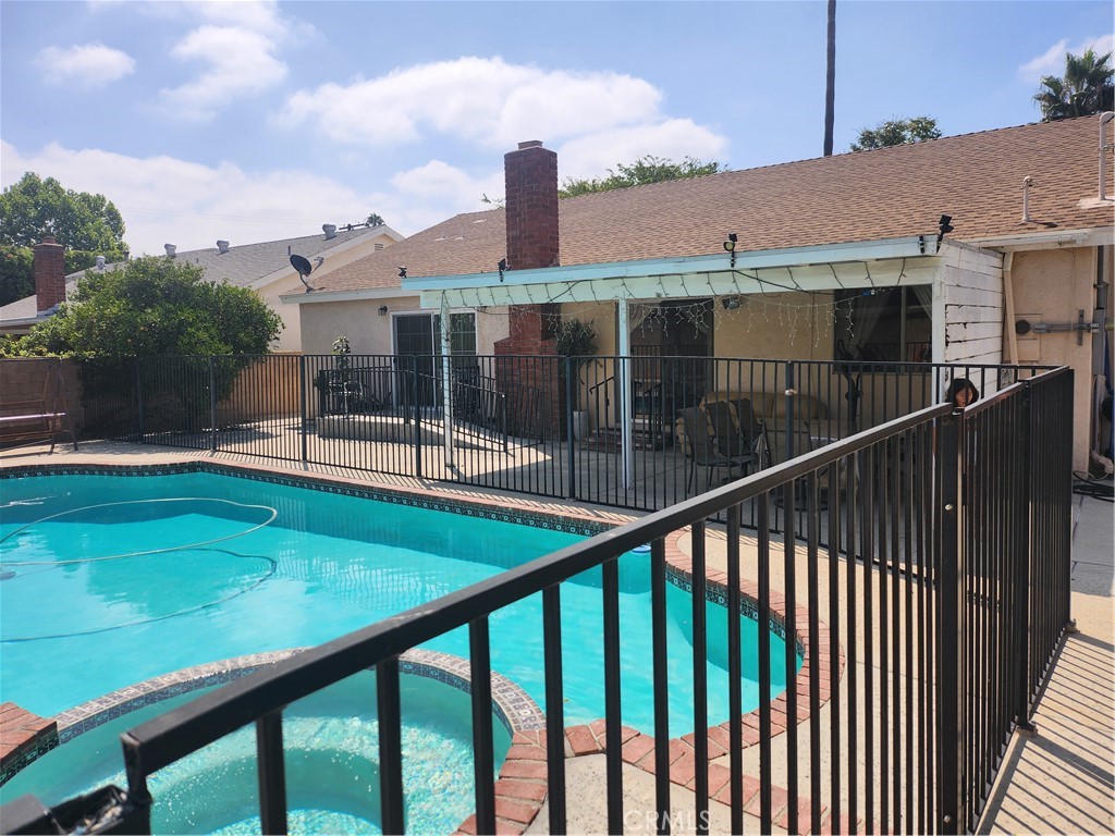 18725 Schoenborn Street