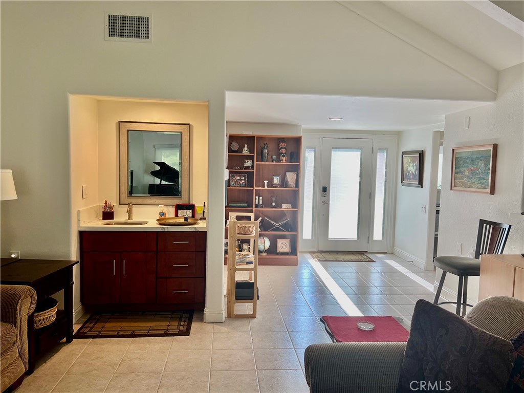 5438 Via Carrizo A