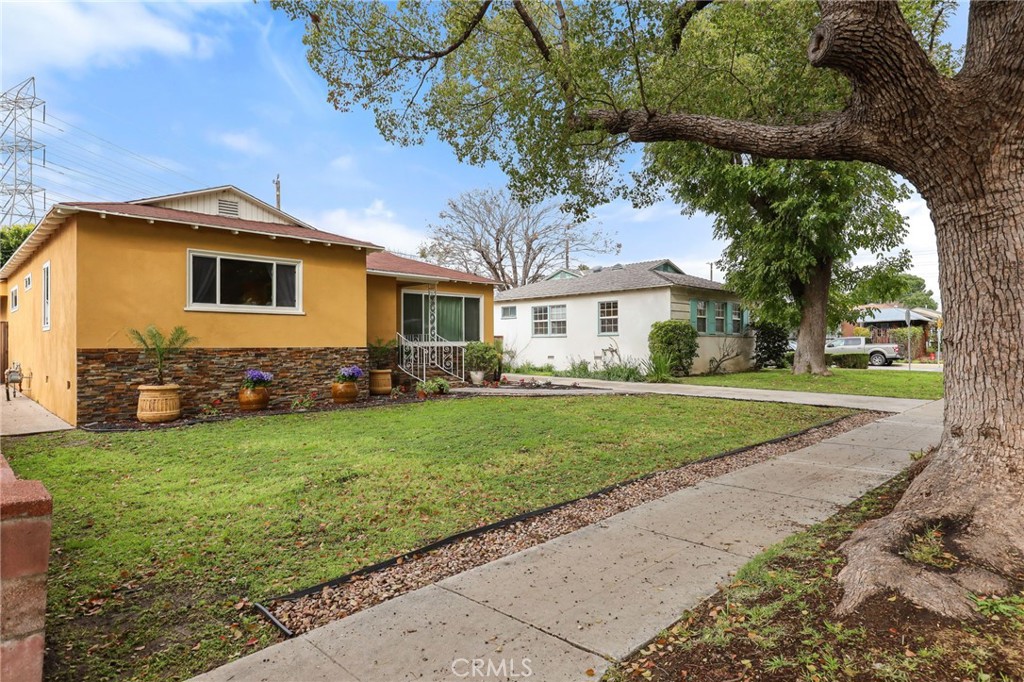 521 N California Street