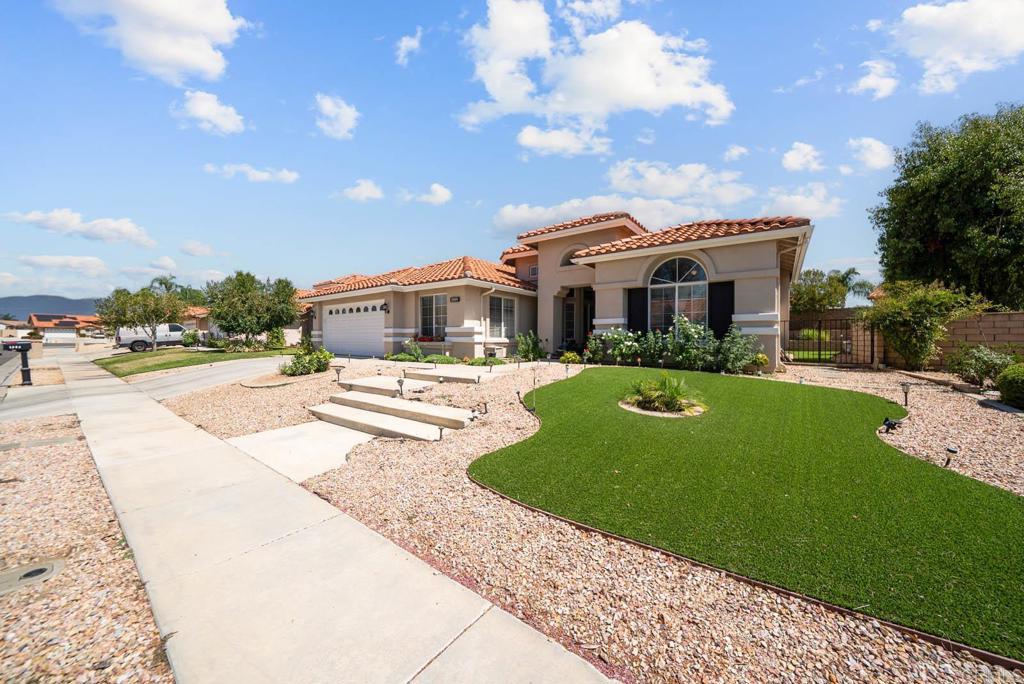 1999 Pecan Tree Street