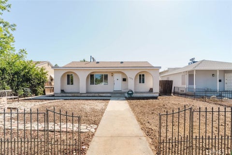Photo of 7426 Dempsey Avenue, Van Nuys, CA 91406 (MLS # PW26186118)