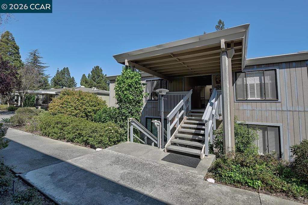 Photo of 1150 Canyonwood Ct #1, Walnut Creek, CA 94595 (MLS # 41127297)