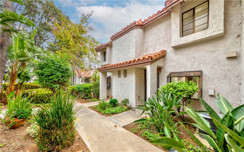 340 Maui Drive