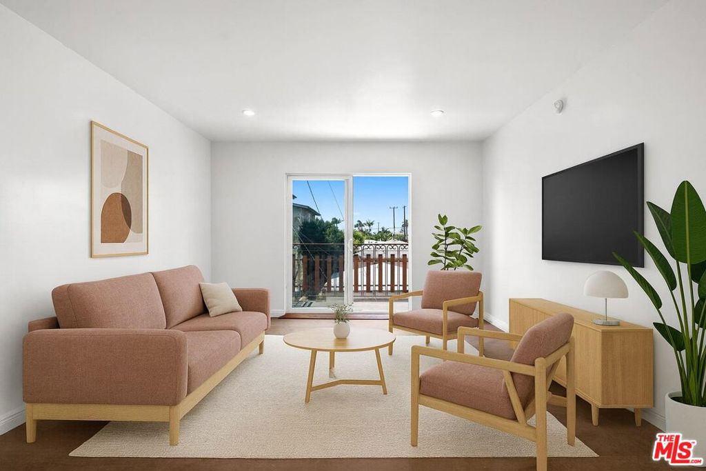 Remodeled 2-bedroom, 1-bathroom unit in a four-unit building located in a prime Venice location. This residence features brand new bathrooms, a newly renovated kitchen with stainless steel appliances, recessed lighting throughout, and a new in-unit washer and dryer. The unit includes parking for two vehicles and access to a shared front courtyard. Situated in one of Venice's most desirable neighborhoods, this unit is just a short stroll from Abbot Kinney Boulevard and Rose Avenue, placing you close to boutique shops, acclaimed restaurants, and vibrant nightlife. Erewhon and Gold's Gym are just around the corner, while the beach is only minutes away, offering the best of Venice living right at your doorstep. Whether you're drawn by the convenience, style, or unbeatable location, this residence is a true gem in a prime coastal community .