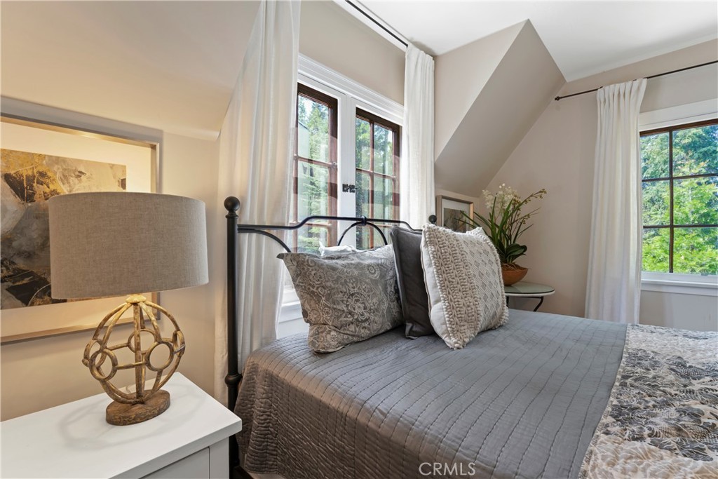 Arrowhead Woods (AWHW) - Residential