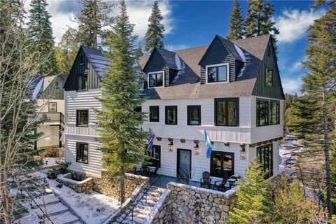 28041 Lakes Edge Road Lake Arrowhead CA 92352