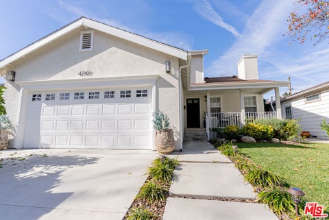 Photo of 4749 Norwich Avenue, Los Angeles, CA 91403 (MLS # 26990261)