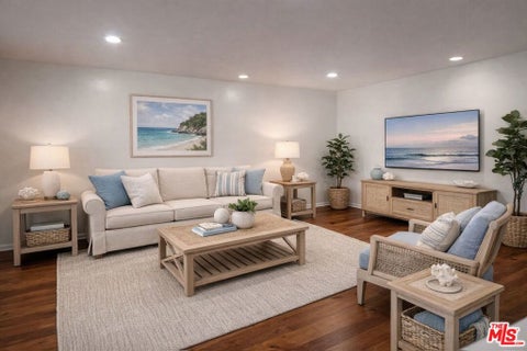 Photo of 420 Raymond Avenue #6, Santa Monica, CA 90405 (MLS # 26869149)