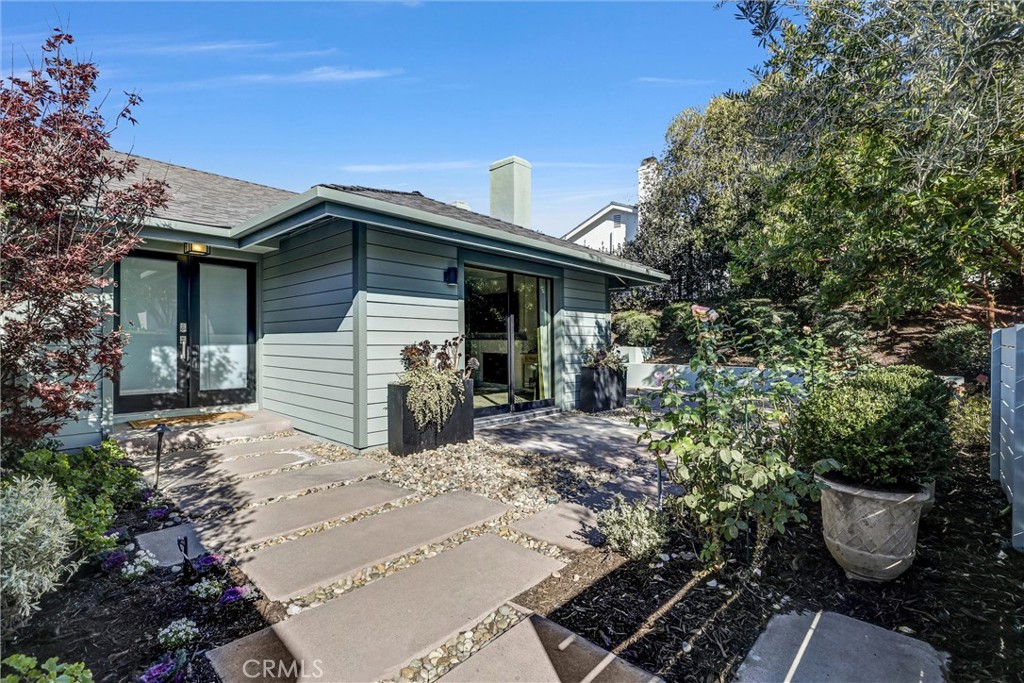 25281 Via Piedra Blanca