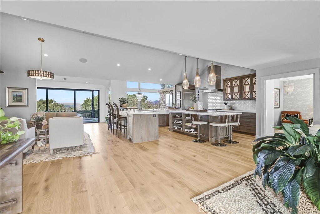 25281 Via Piedra Blanca