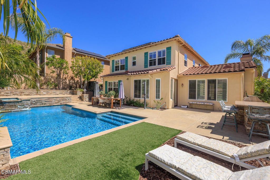 listing image 130729427294356102141