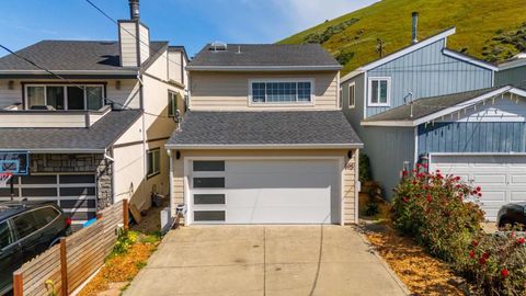 Photo of 495 Ebken Street, Pacifica, CA 94044 (MLS # ML82040216)