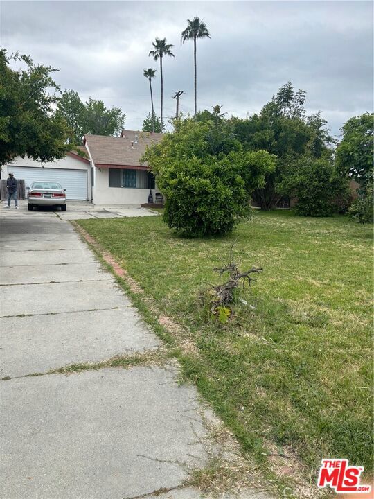 Three bedroom, two bathroom FIXER with RTI remodel permit to add 2900 additional square footage to original footing.