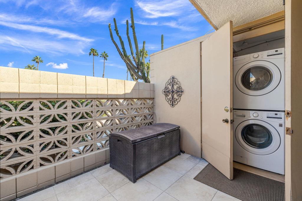 Sandpiper Palm Deser - Residential