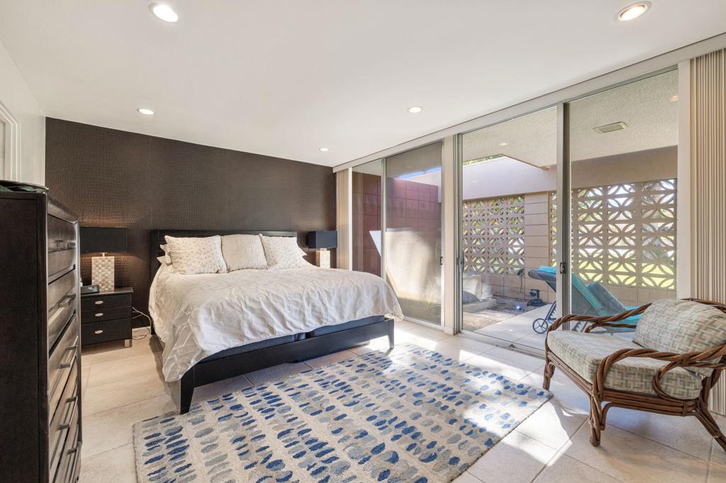 Sandpiper Palm Deser - Residential