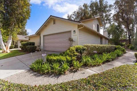 Photo of 10424 Ridgewater Ln LN, San Diego, CA 92131 (MLS # 260012250SD)