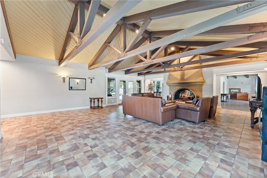 Monterey Villas - Residential