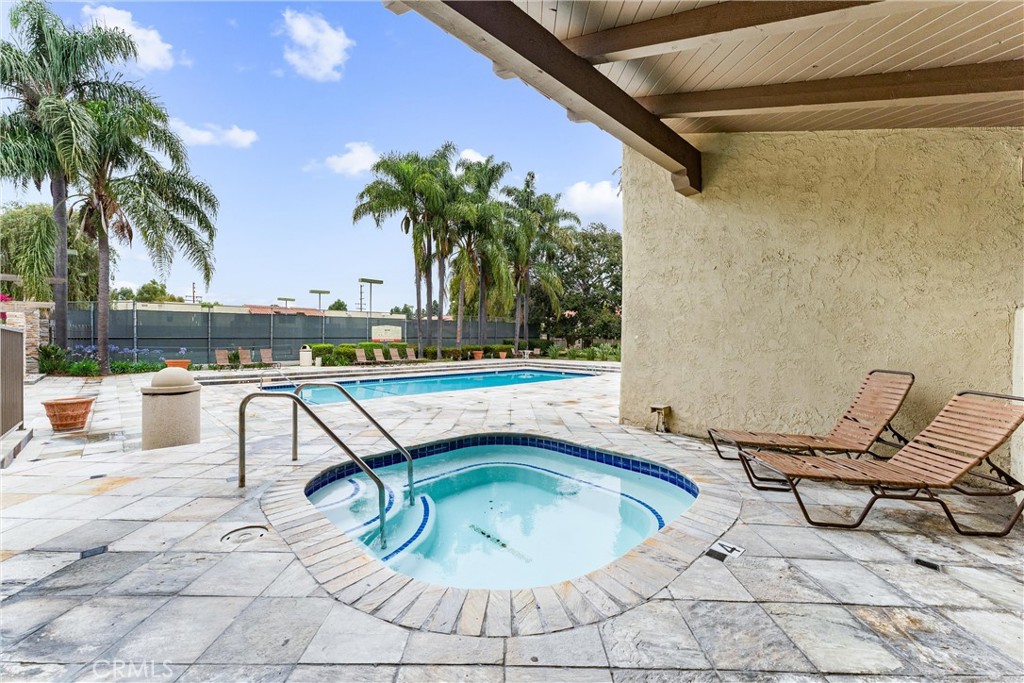 Monterey Villas - Residential