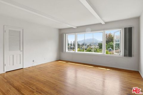 Photo of 11165 Sunshine Terrace #2, Studio City, CA 91604 (MLS # 26673617)