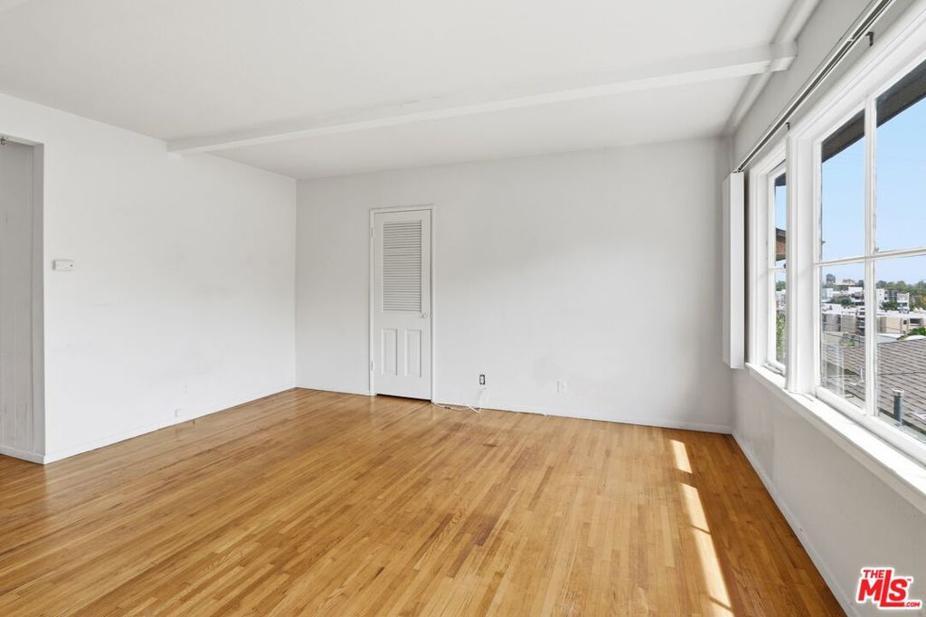 11165 Sunshine Terrace 2