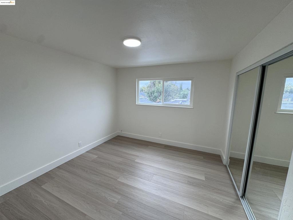 EASTMONT - Residential Income