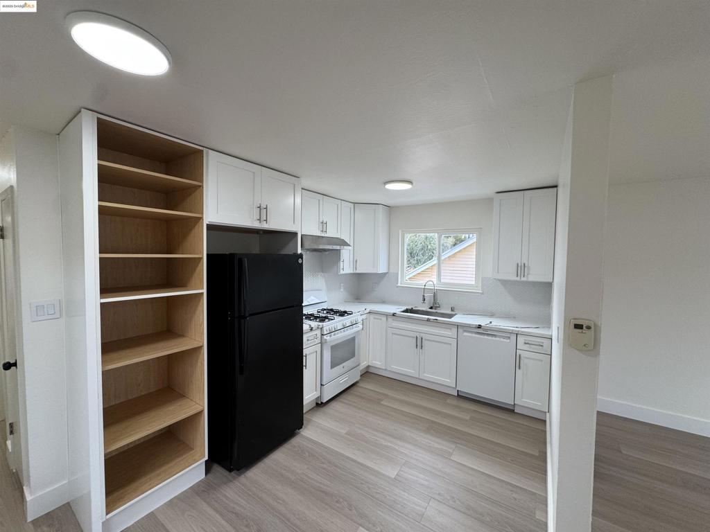 EASTMONT - Residential Income