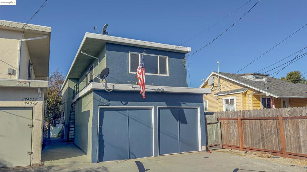 EASTMONT - Residential Income