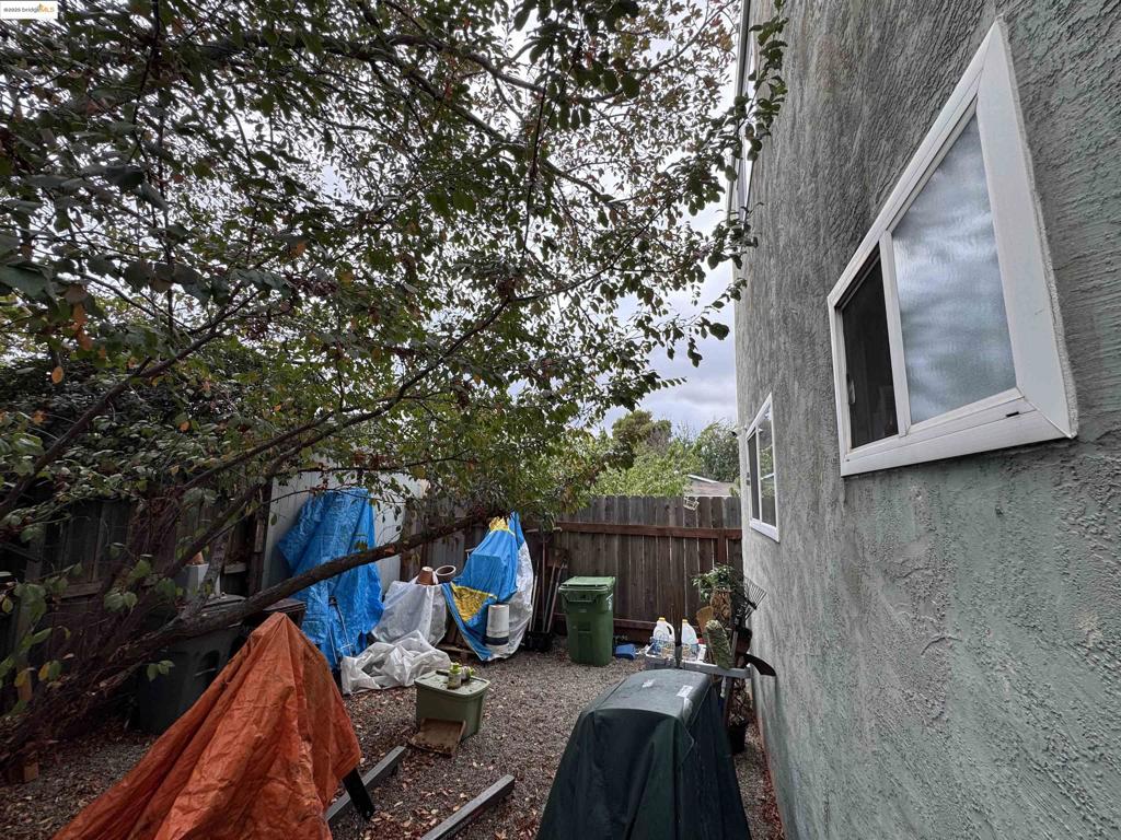 EASTMONT - Residential Income