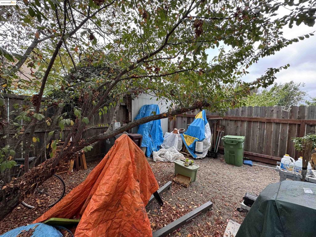 EASTMONT - Residential Income