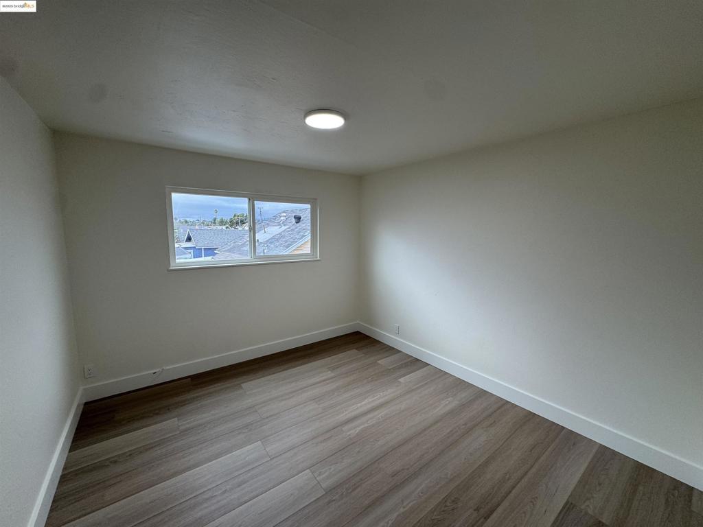 EASTMONT - Residential Income