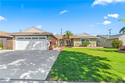 5631 Nevada Dr, Huntington Beach, CA 92647 - MLS#: OC26043297