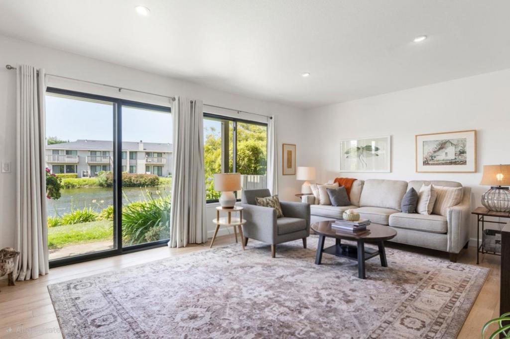 3850 Rio Road 42