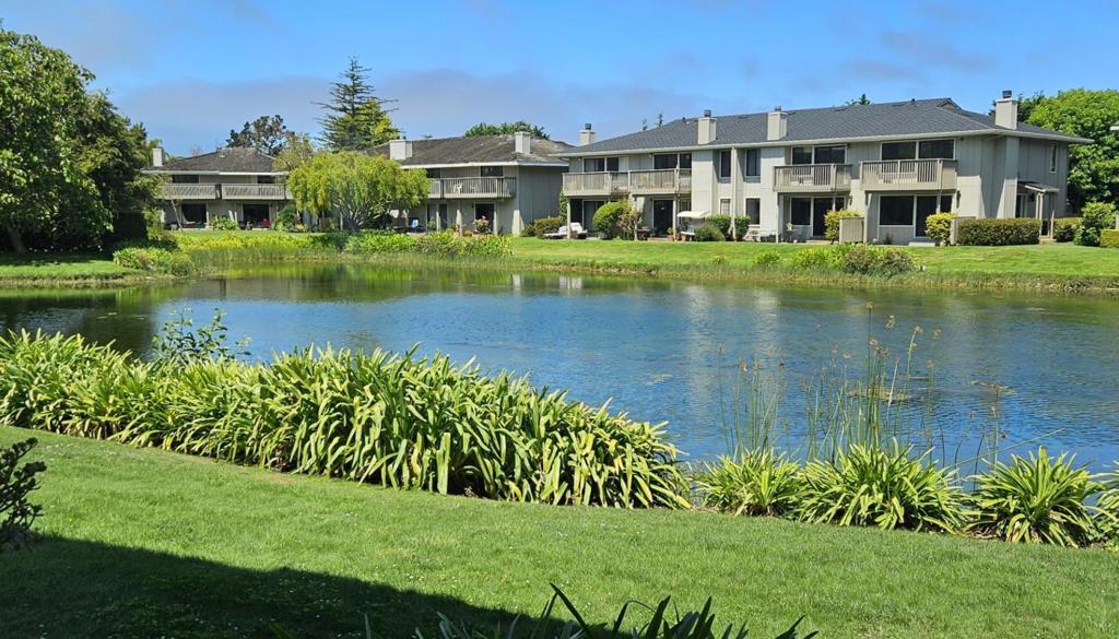 3850 Rio Road 42