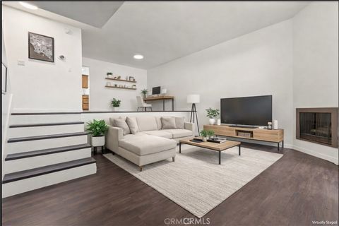 Photo of 13243 Vanowen #2, North Hollywood, CA 91605 (MLS # SR26087953)