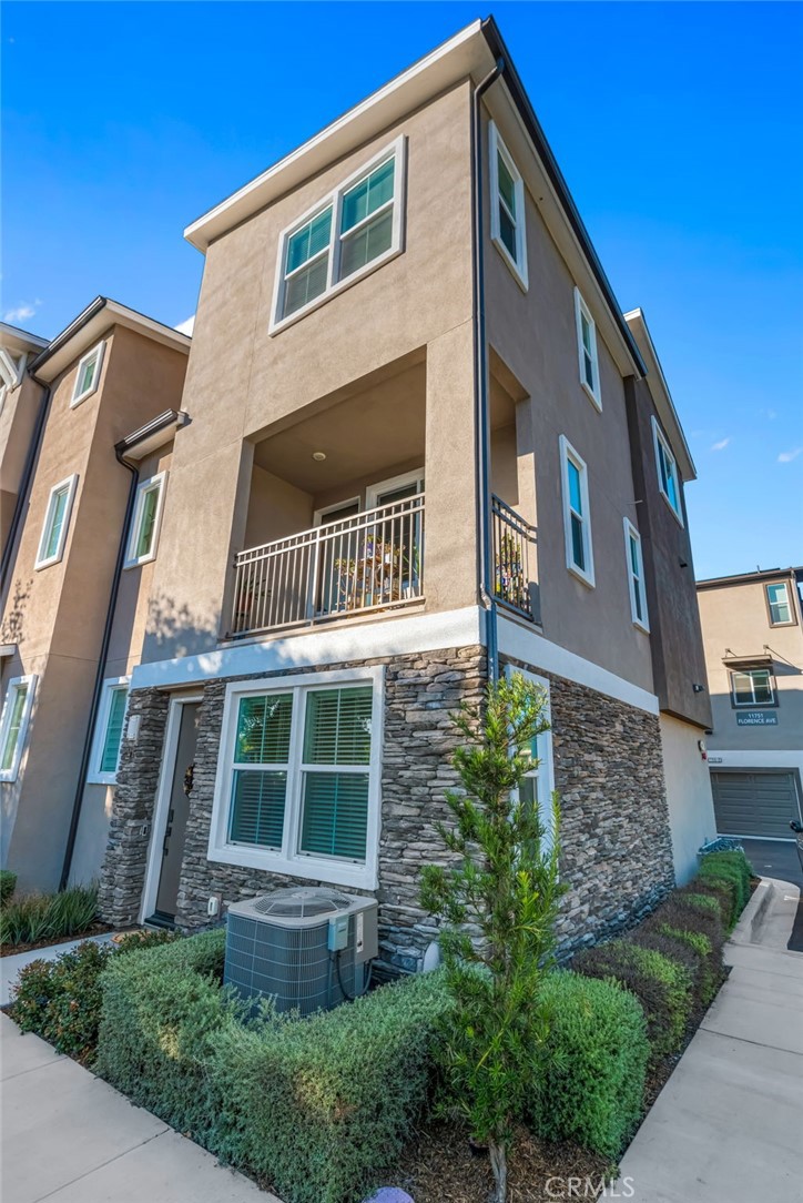 11753 Florence Ave 5