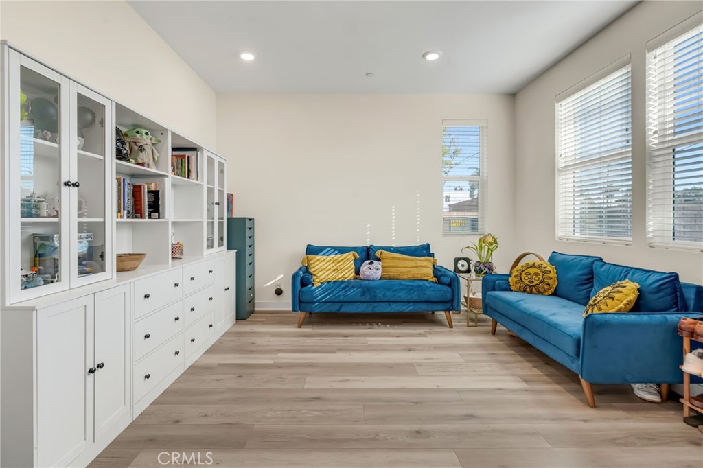 11753 Florence Ave 5