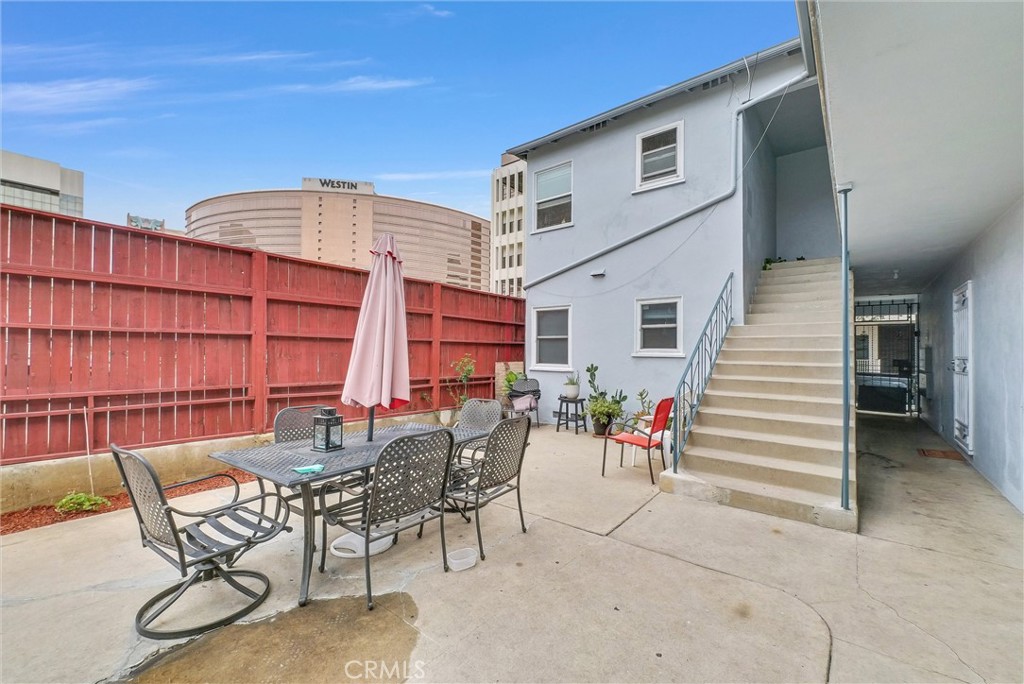 GRAYSON ARMS - Residential