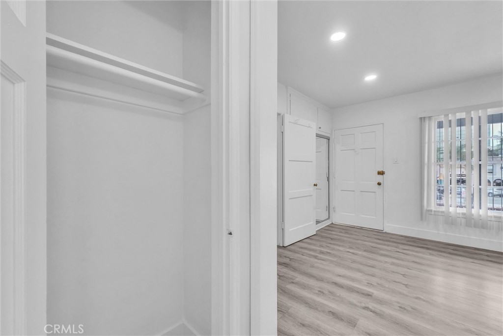 GRAYSON ARMS - Residential