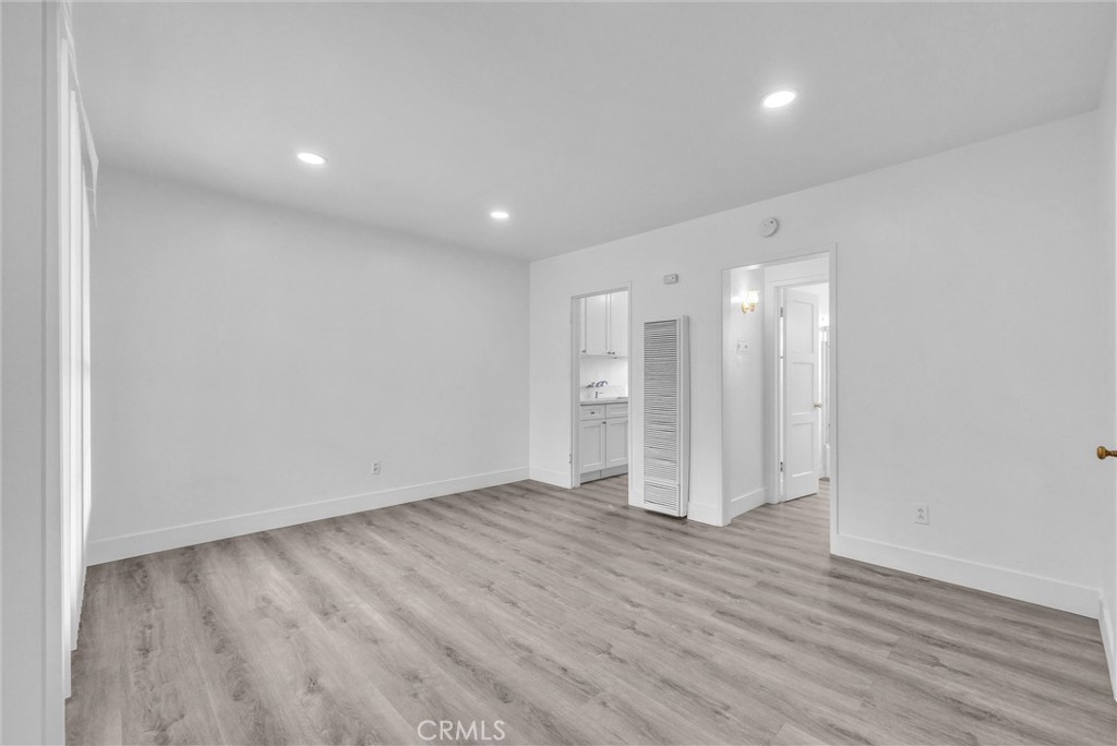 GRAYSON ARMS - Residential