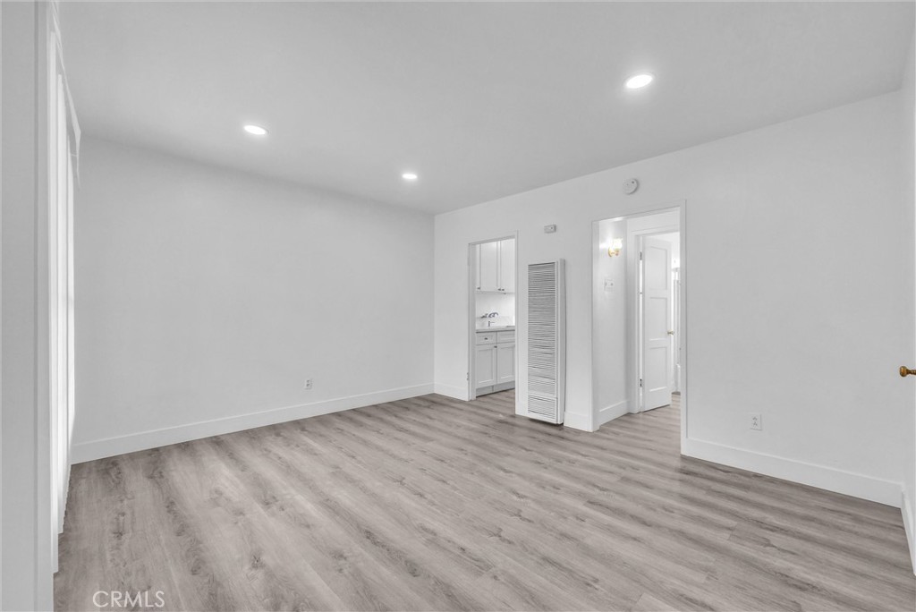 122 Elm Avenue 11