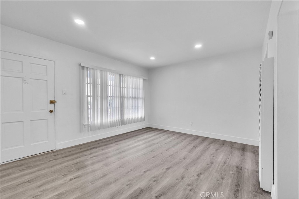 GRAYSON ARMS - Residential