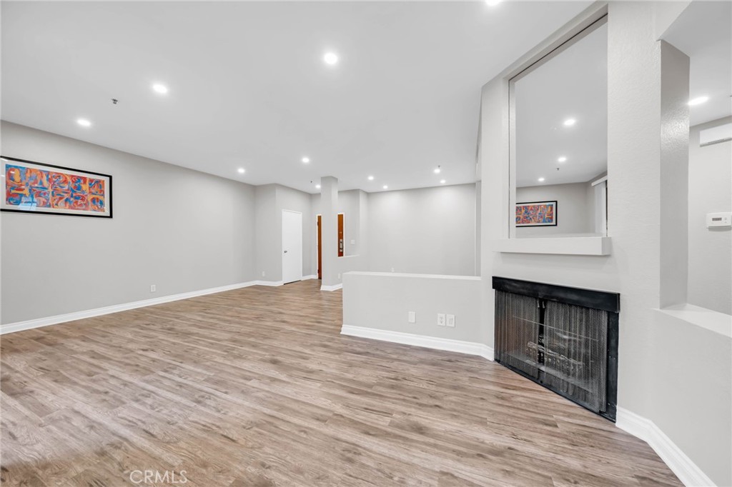 2559 Plaza Del Amo 215