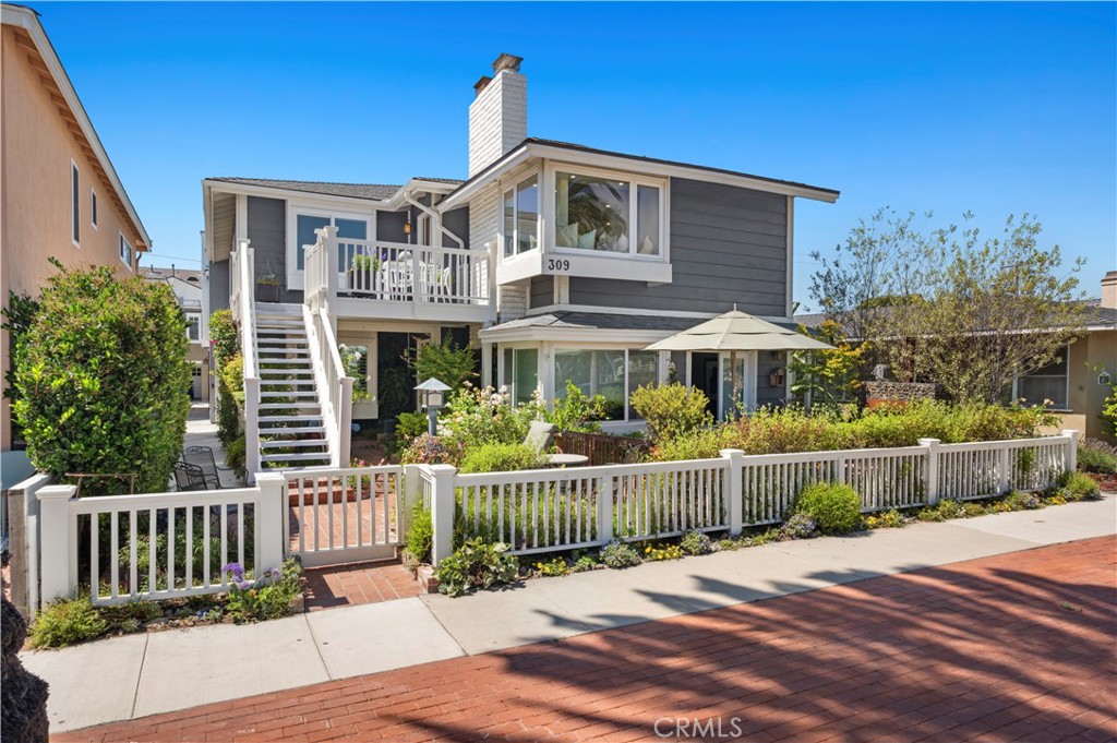 Corona del Mar South of PCH (CDMS) - Residential
