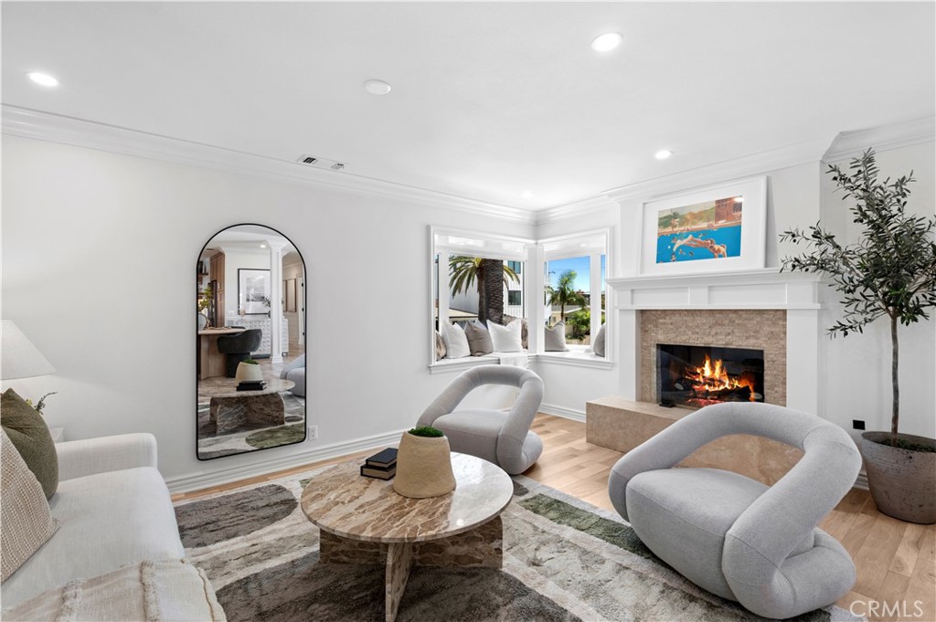 309 Marguerite Avenue B
