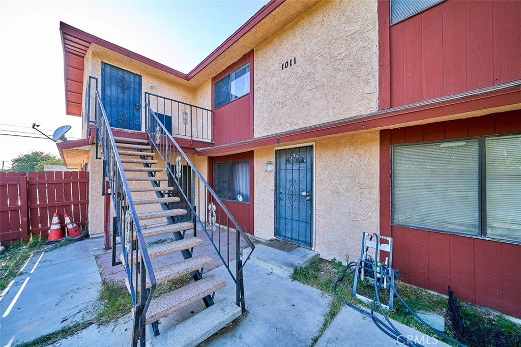 1011 W Avenue H12